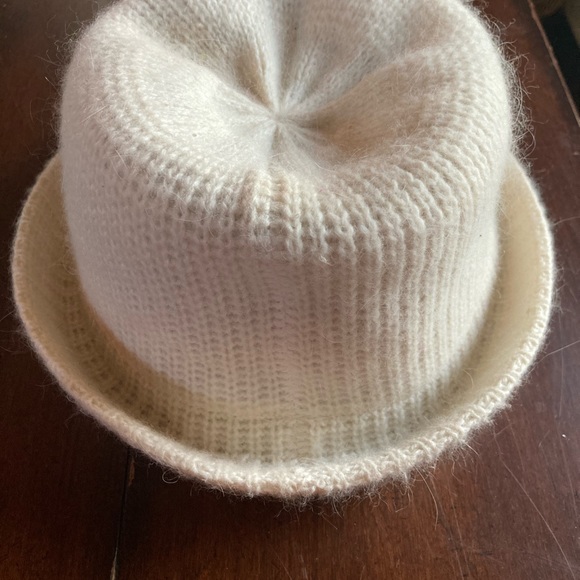 Cream gap knitted fedora - Picture 3 of 4